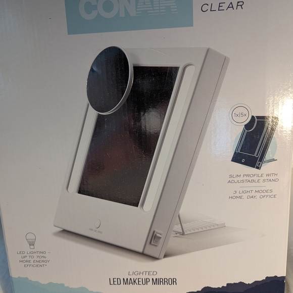 Conair White LED Makeup Mirror - Picture 1 of 3